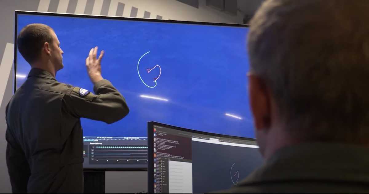 Απίστευτο πείραμα των ΗΠΑ: Βάζοντας την τεχνητή νοημοσύνη στη θέση πιλότου μαχητικού F-16 [vid]