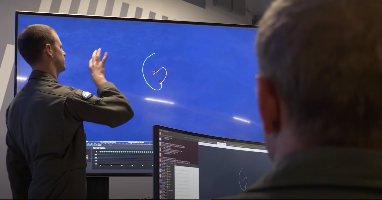 Απίστευτο πείραμα των ΗΠΑ: Βάζοντας την τεχνητή νοημοσύνη στη θέση πιλότου μαχητικού F-16 [vid]