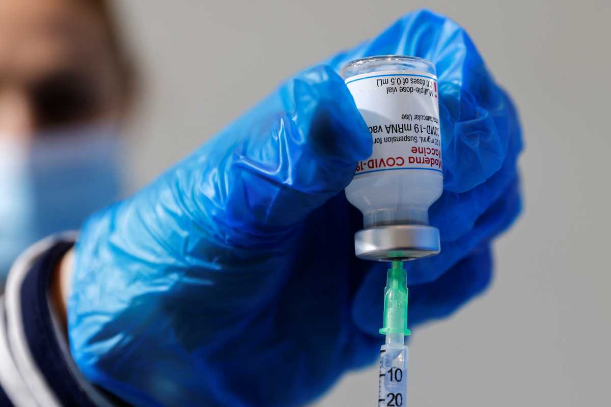Κορονοϊός: Τον Ιούνιο αρχίζει ο εμβολιασμός του γενικού πληθυσμού