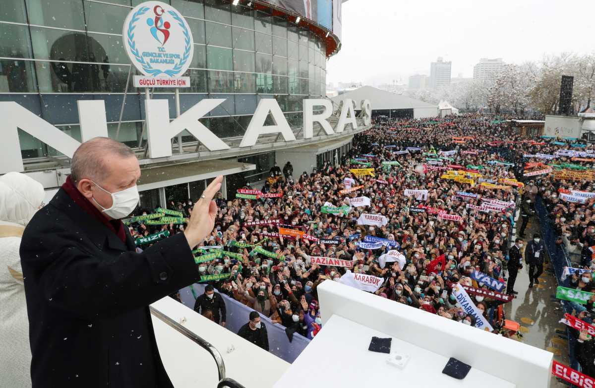 Turkish President Tayyip Erdogan greets his supporters as he arrives at the Grand Congress of his ruling AK Party?in Ankara, Turkey March 24, 2021. Murat Cetinmuhurdar