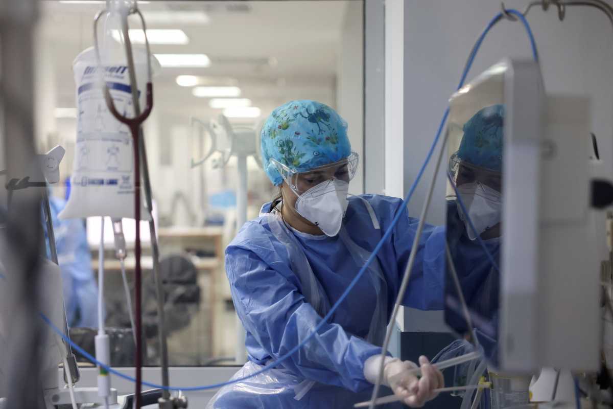 Κορονοϊός: Έξι διασωληνωμένοι αναζητούν κρεβάτι ΜΕΘ στο νοσοκομείο Λαμίας