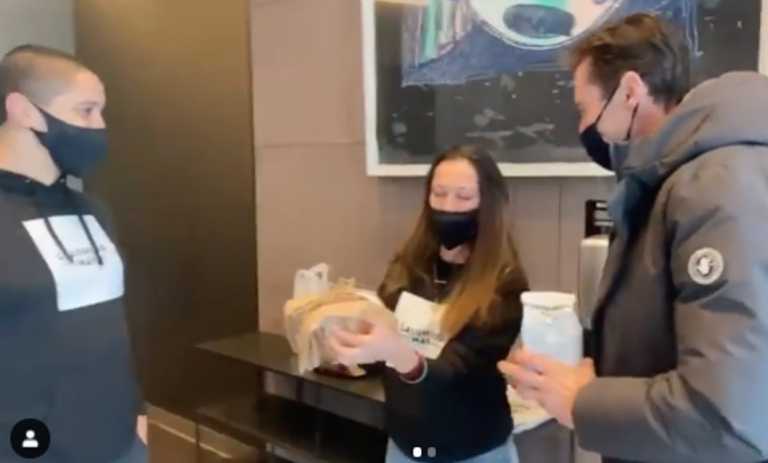 Ο Hugh Jackman έψησε ψωμί για έγκυο νοσοκόμα για να την ευχαριστήσει