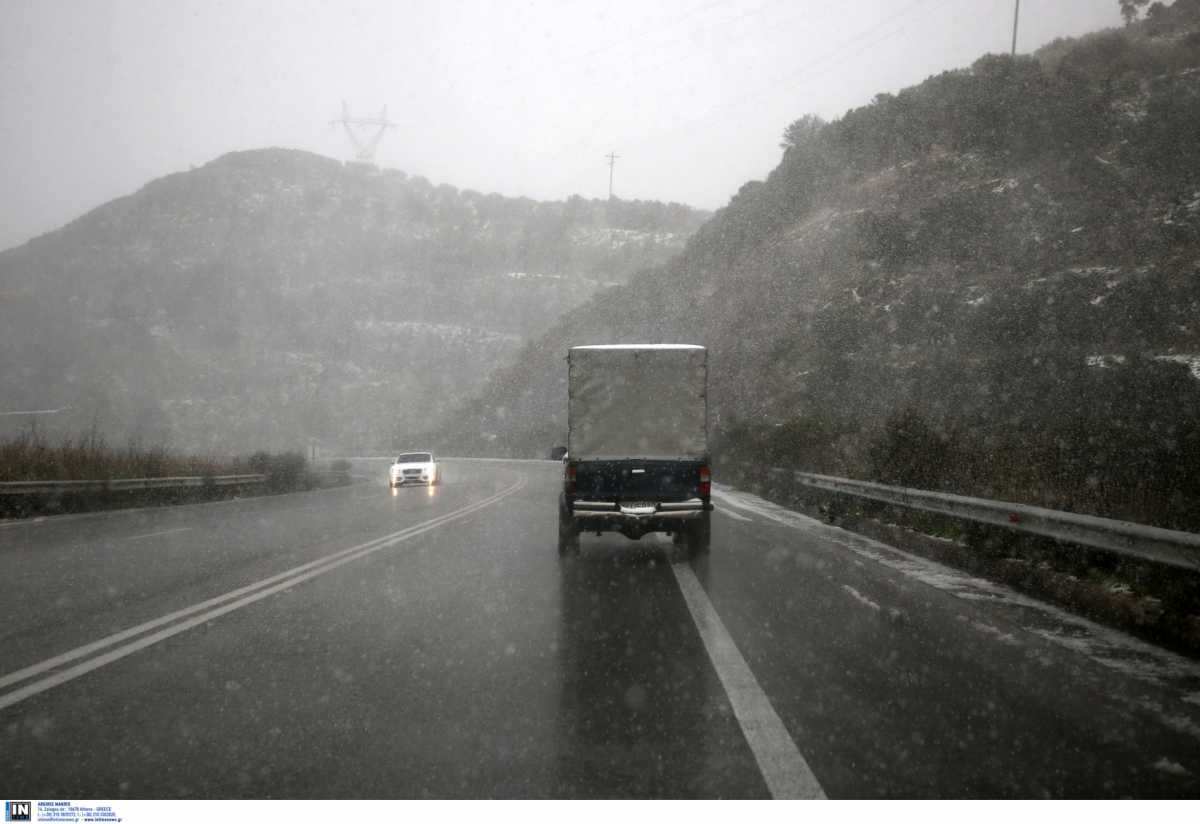 Καιρός αύριο: Καταιγίδες, τσουχτερό κρύο και χιόνια