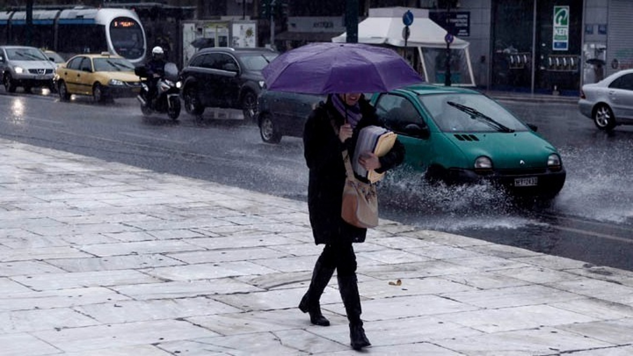 Καιρός αύριο: «Αγριεμένος» με βροχές και καταιγίδες  – Πού θα χιονίζει