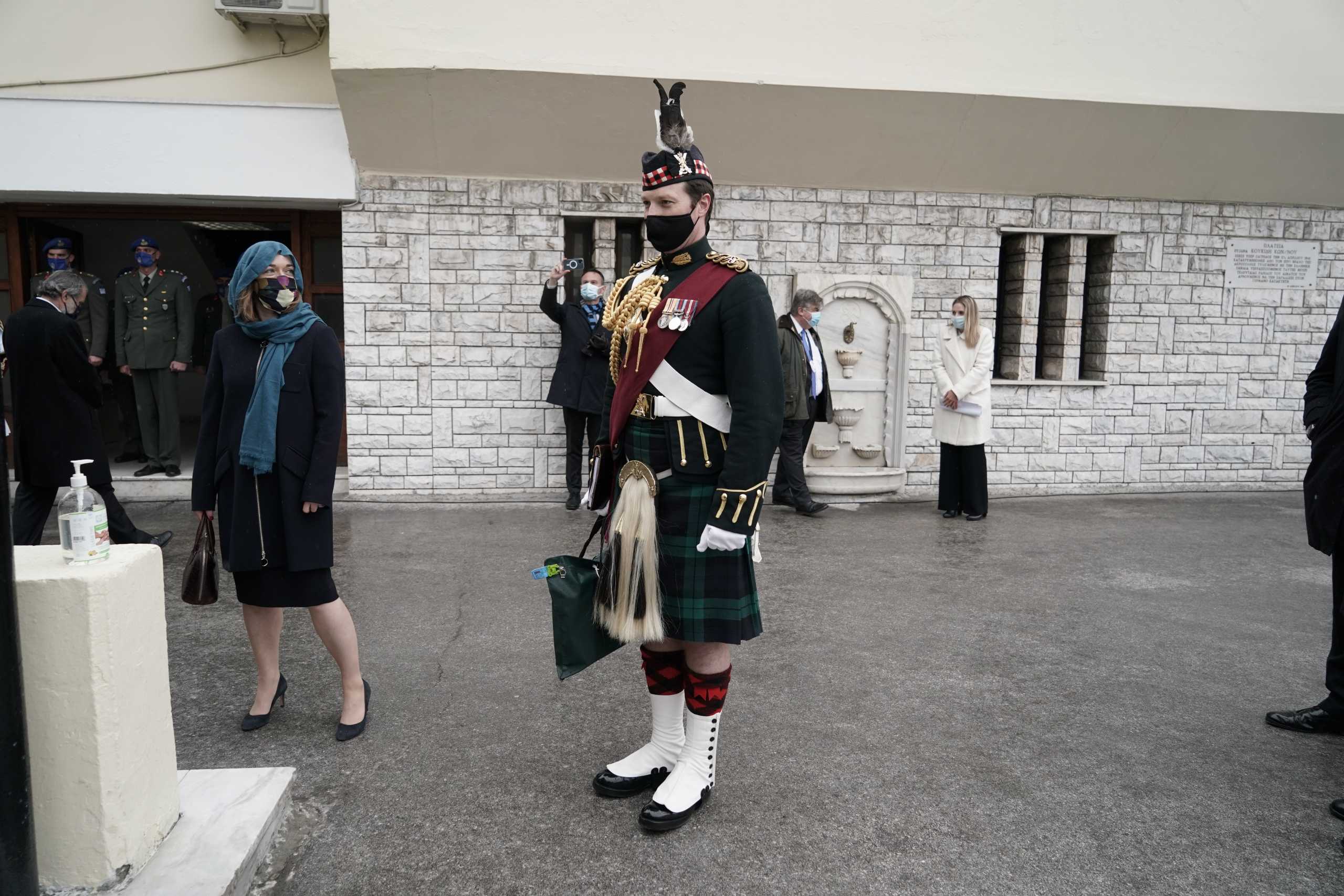 Ο άνδρας με το κιλτ που ήταν η σκιά του Πρίγκιπα Καρόλου (pics)