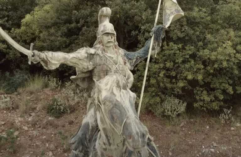Μεσσηνία: Δείτε πως έχει γίνει το άγαλμα του Θεόδωρου Κολοκοτρώνη στον τόπο που γεννήθηκε (video)