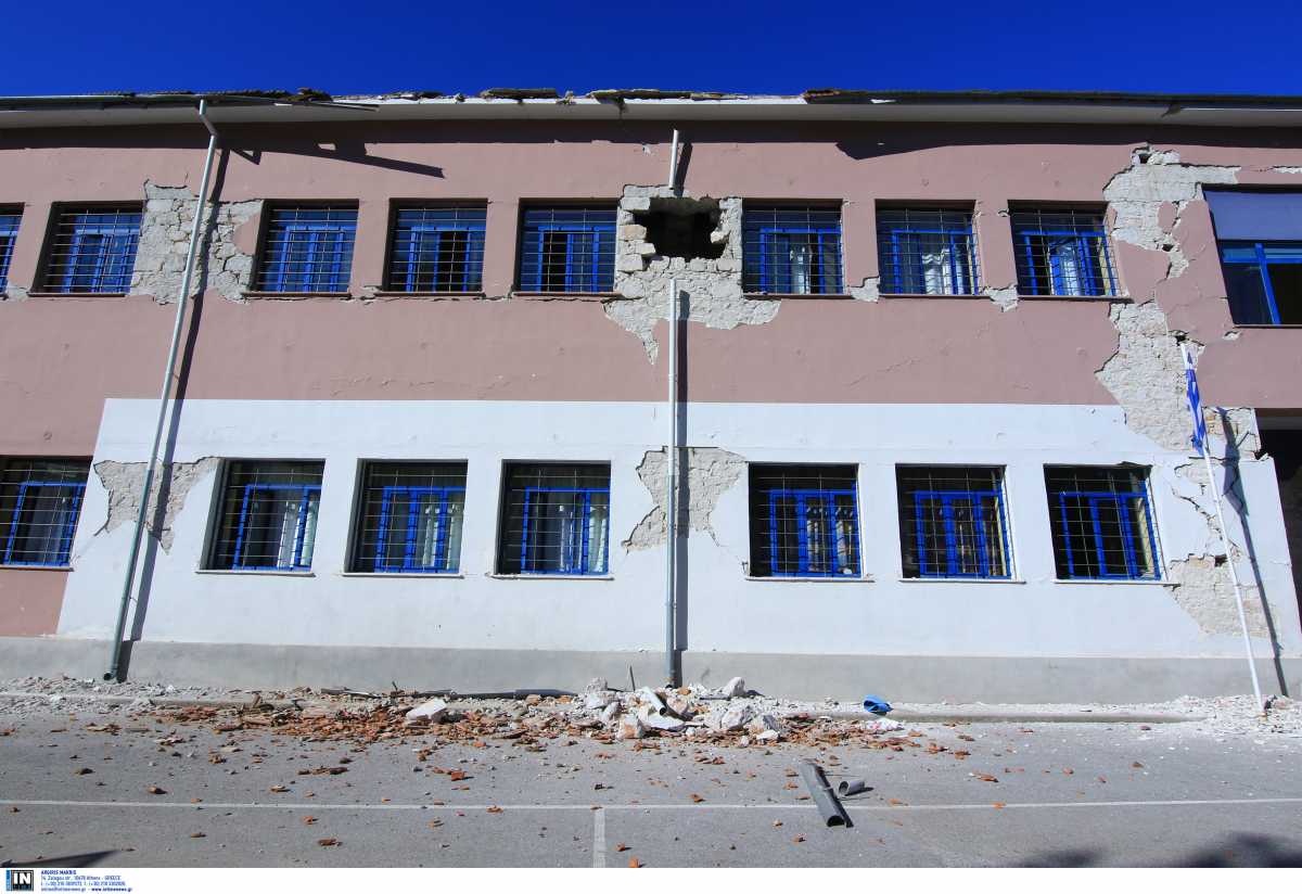 Σεισμός στην Ελασσόνα: «Έλεγα θεέ μου κάνε το σχολείο να αντέξει άλλα 30 δευτερόλεπτα»