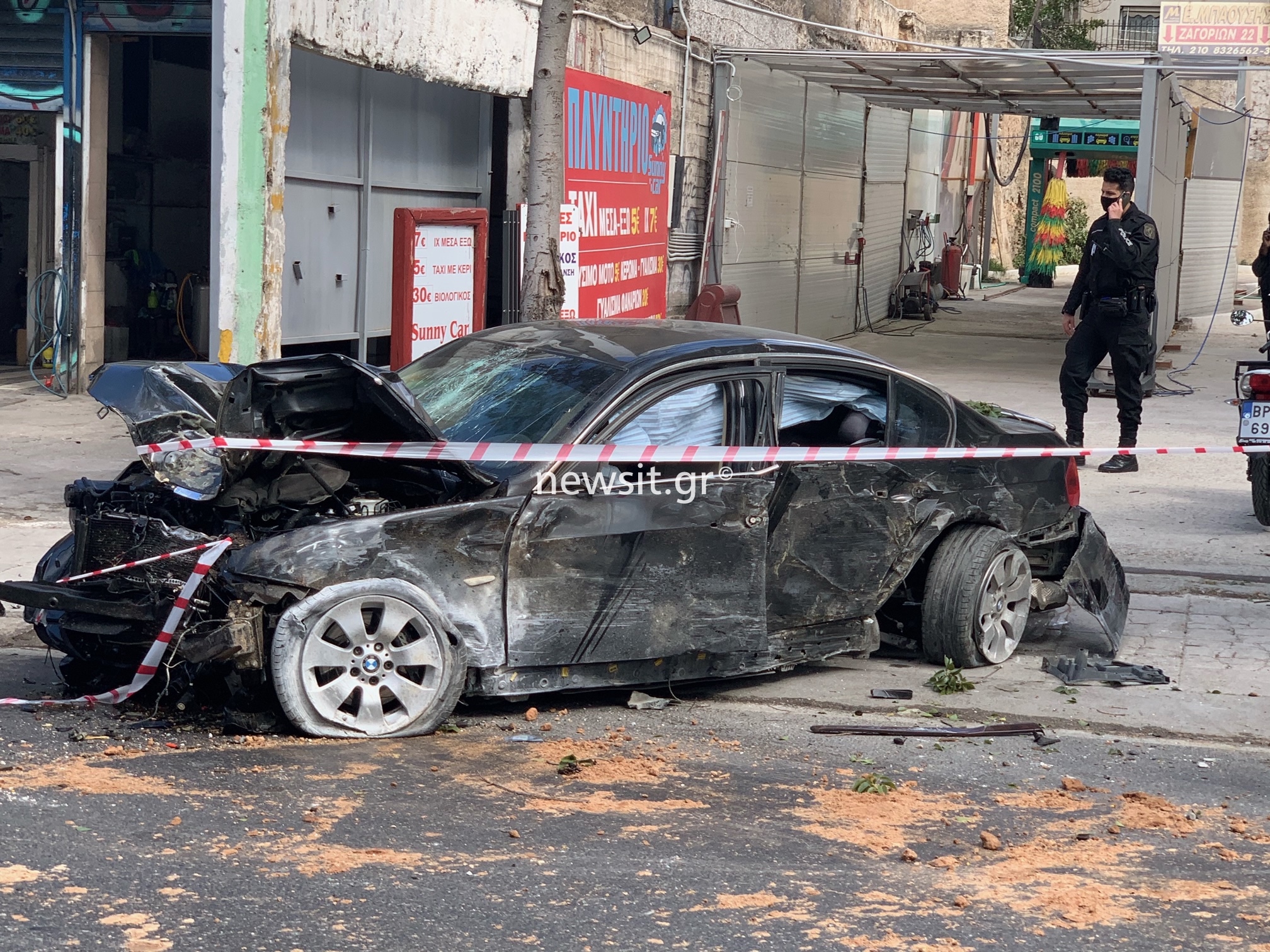 Λιοσίων: Όχημα ξέφυγε από την πορεία του μετά από καταδίωξη