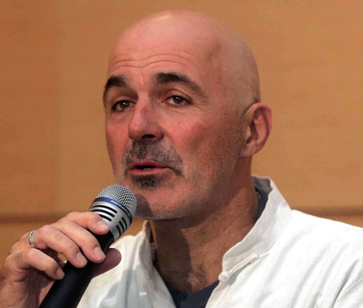 Στάθης Λιβαθινός: «Έμπαινε στο χώρο με ύφος Τσάρου»