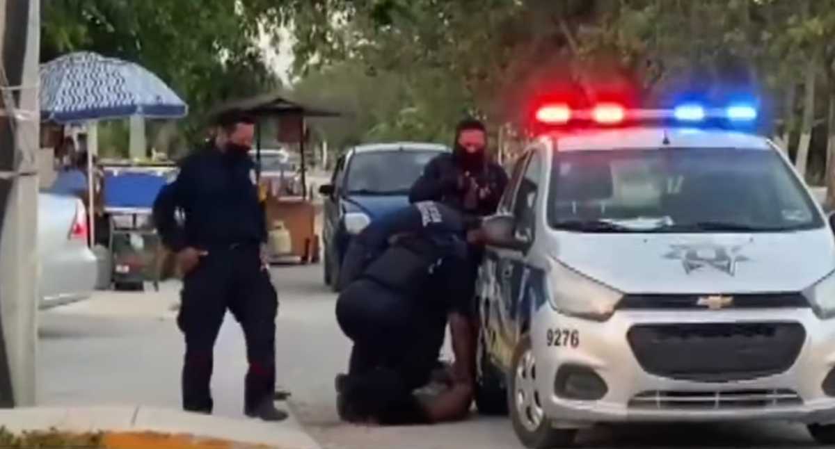 Μεξικό: Συγκλονίζει βίντεο με αστυνομικούς να πατούν γυναίκα και να ξεψυχά!
