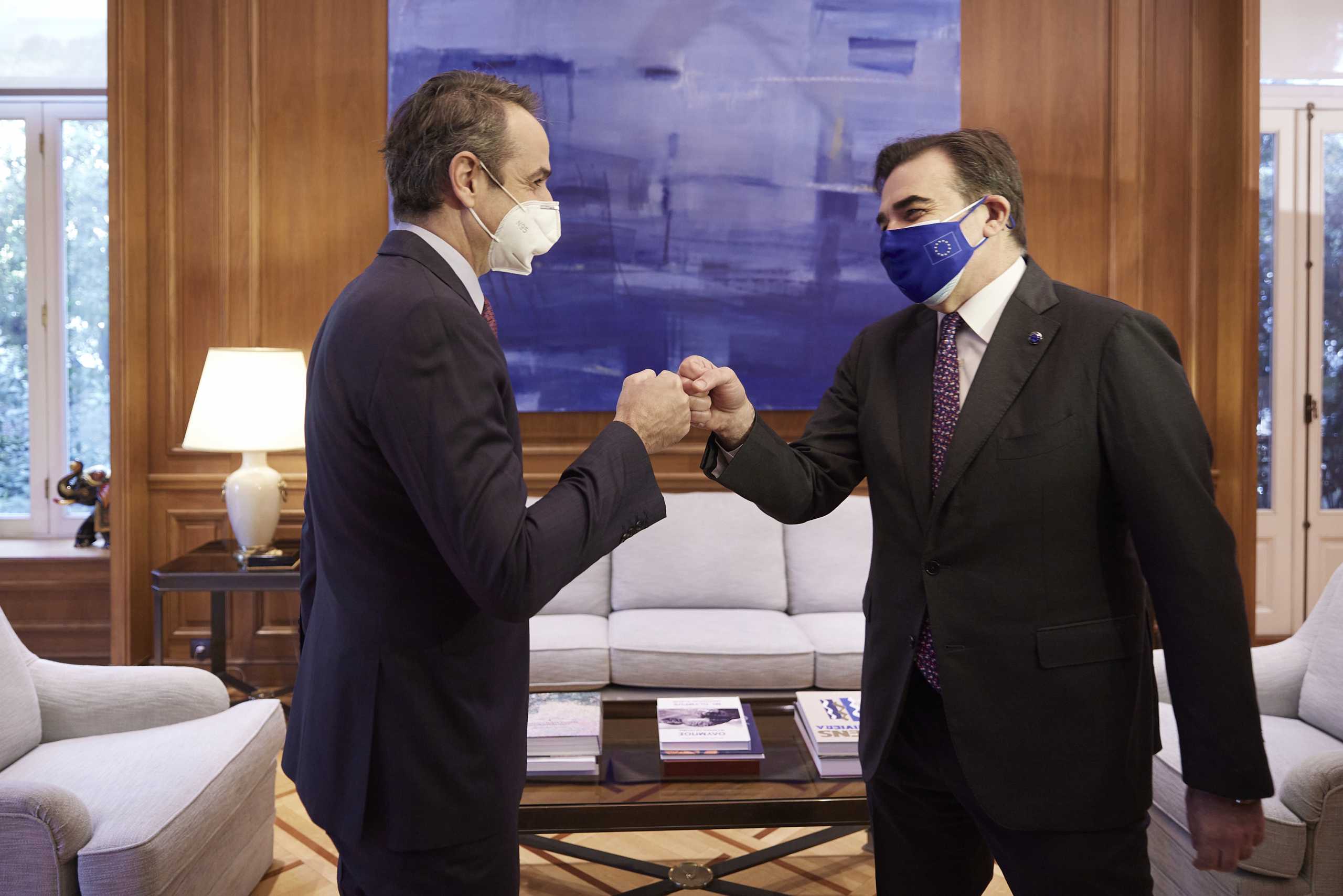 Στις 17 Μαρτίου η πρόταση της Κομισιόν για το πιστοποιητικό εμβολιασμού