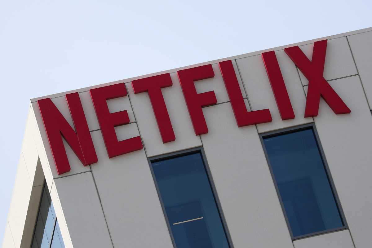 Netflix: Μέιωση του ρυθμού νέων συνδρομών και «βουτιά» της μετοχής