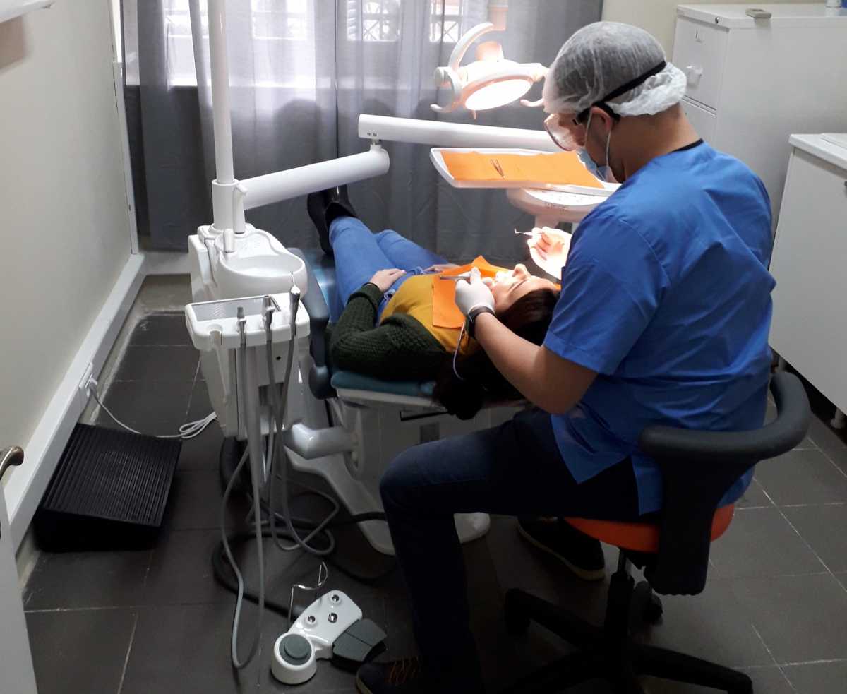 Κορονοϊός – Οδοντίατροι: Με rapid test οι εμβολιασμένοι, με μοριακό οι ανεμβολίαστοι