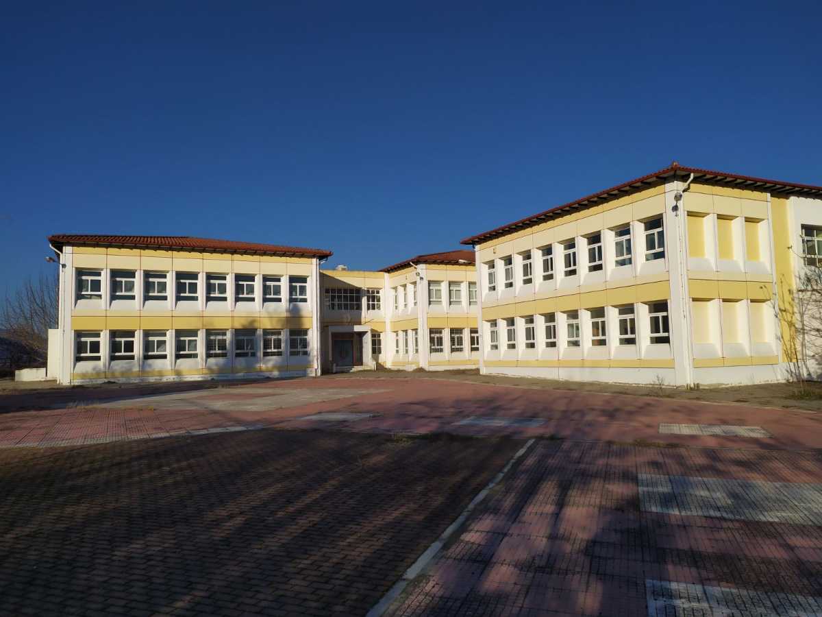 Κοινωνική προσφορά των Ενόπλων Δυνάμεων: Διάθεση εγκαταστάσεων σε δημοτικό σχολείο [pics]