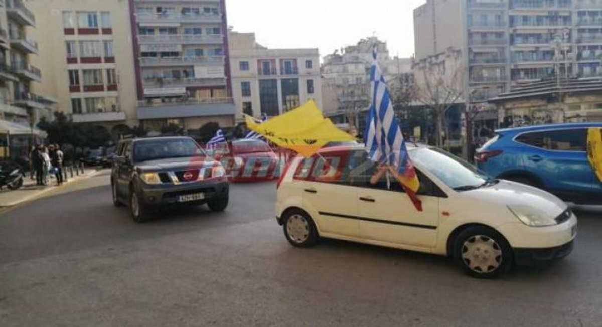 Πάτρα: Έκαναν μηχανοκίνητη πορεία για την 25η Μαρτίου