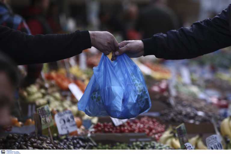 Λαϊκές αγορές: Τι αλλάζει για τους παραγωγούς και τις επαγγελματικές άδειες