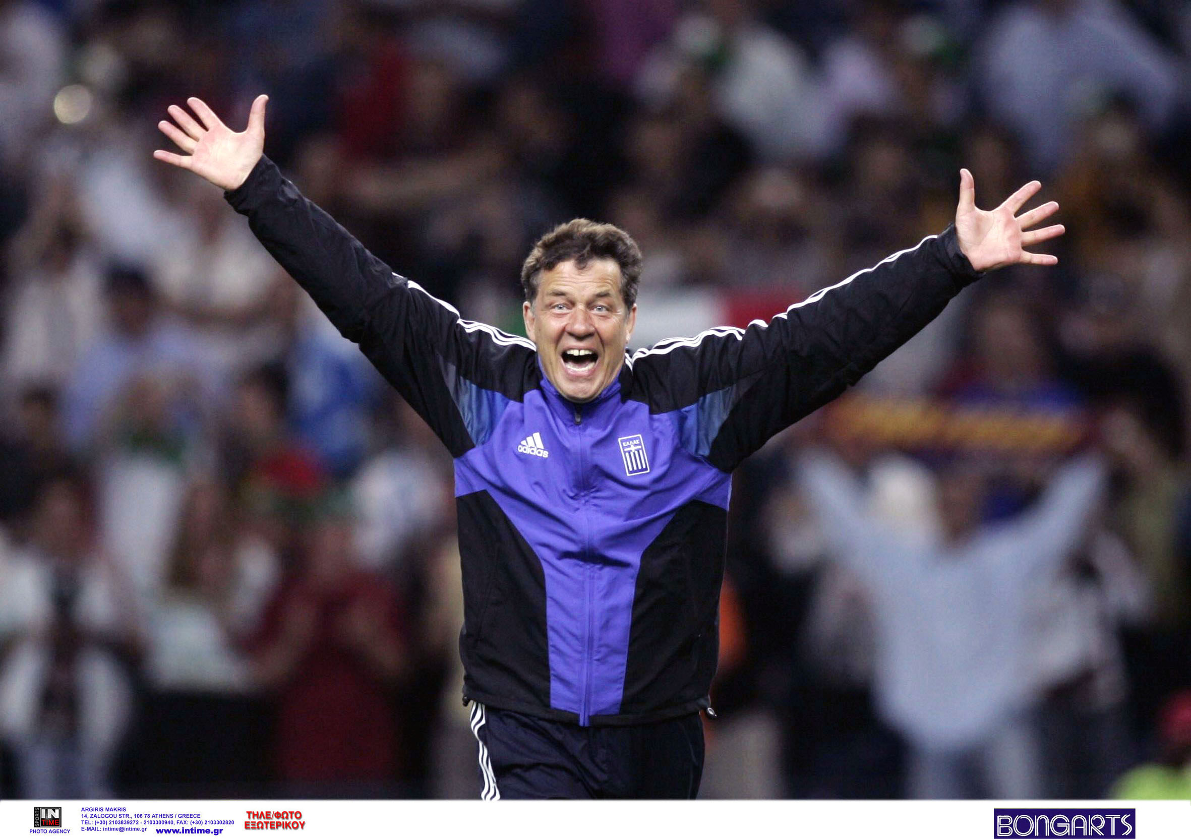 Fussball : Euro 2004 in Portugal , Halbfinale 
Griechenland - Tschechien ( GRE - CZE )
Schlussjubel Otto REHHAGEL 
Foto:BONGARTS