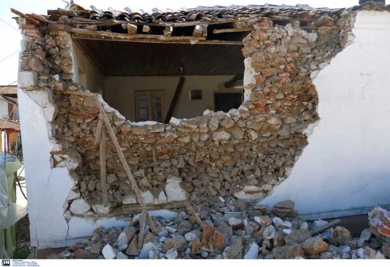 Κρήτη: Ζημιές σε σπίτια - Βίντεο από τη στιγμή του σεισμού