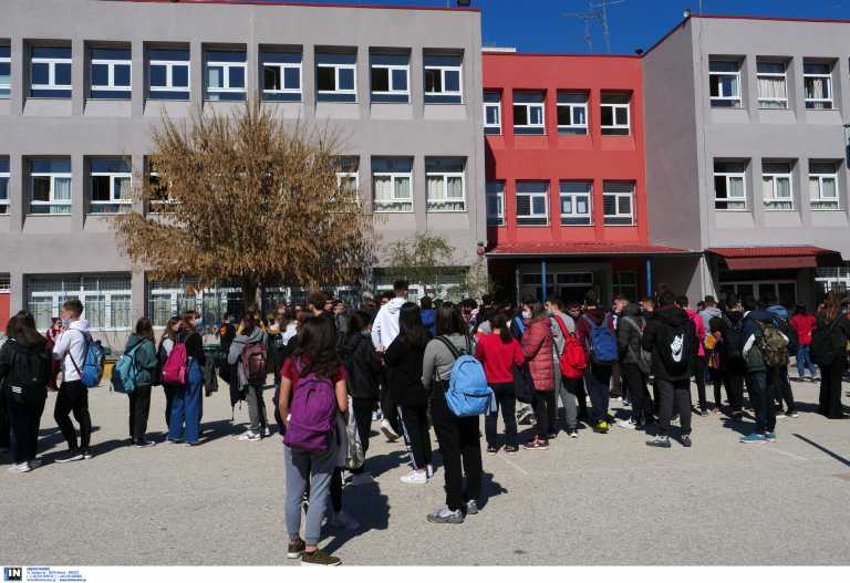 Κορονοϊός – Κρήτη: Αρνητής του self test επιτέθηκε και χτύπησε διευθυντή σχολείου