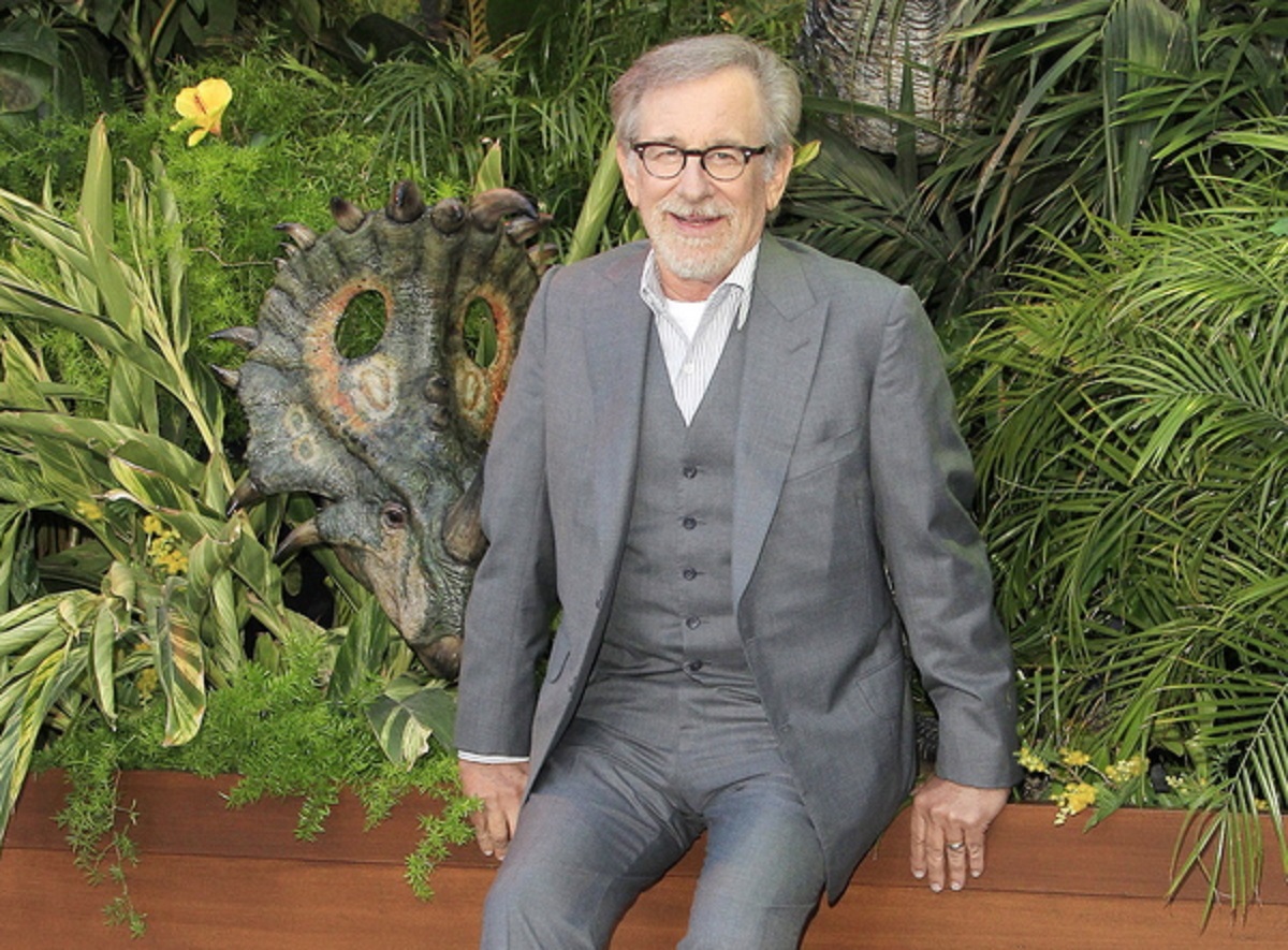 epa06803750 US producer Steven Spielberg poses for photographers during the premiere of 'Jurassic World: Fallen Kingdom' at the Walt Disney Concert Hall in Los Angeles, California, USA, 12 June 2018. The film opens in the US on 22 June 2018.  EPA