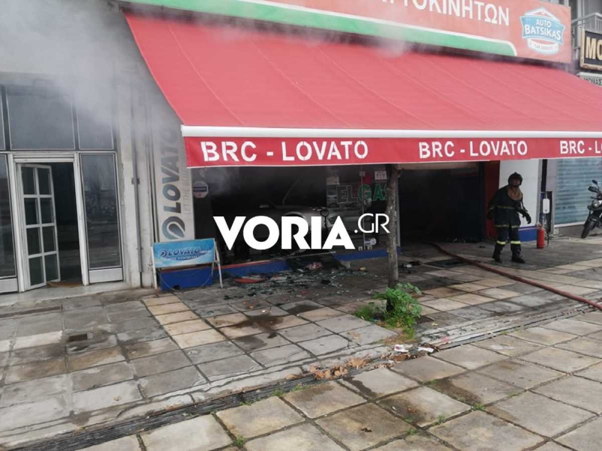 Θεσσαλονίκη: Έκρηξη και φωτιά σε συνεργείο αυτοκινήτων – Τραυματίστηκε ελαφρά εργαζόμενος