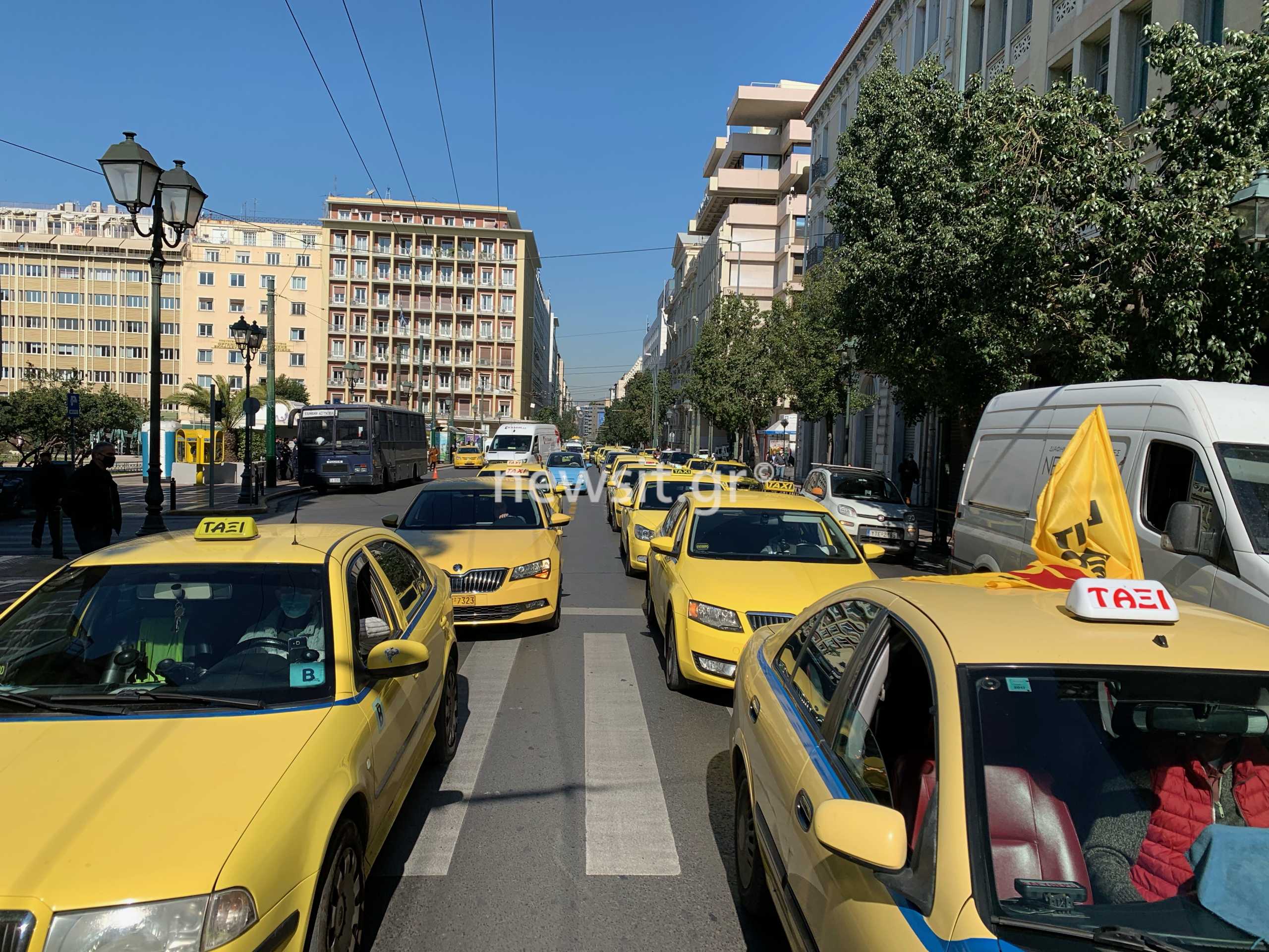 Πορεία ταξί στο κέντρο της Αθήνας (pics)