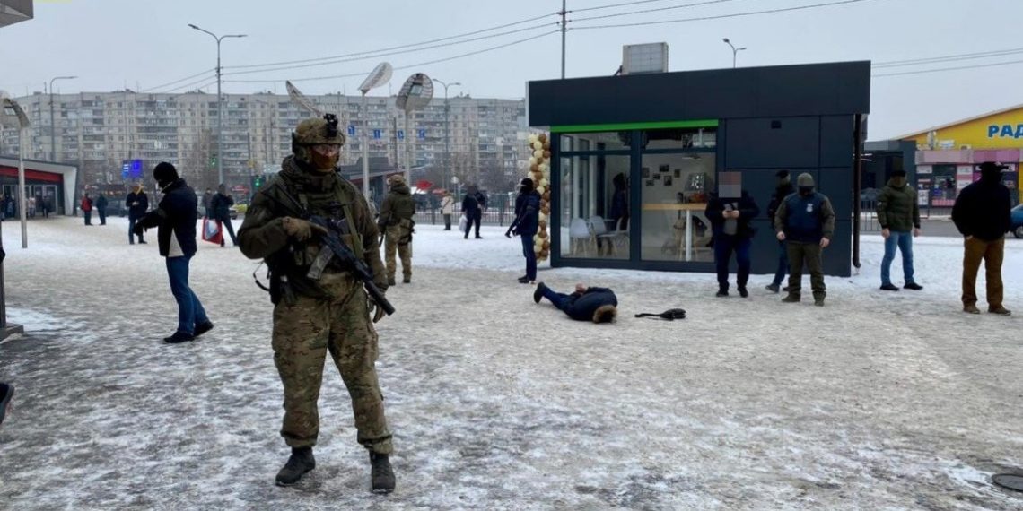 «Τύμπανα πολέμου» στην ανατολική Ουκρανία – Αναπτύσσονται αυτονομιστές και άρματα μάχης [pic, vid]