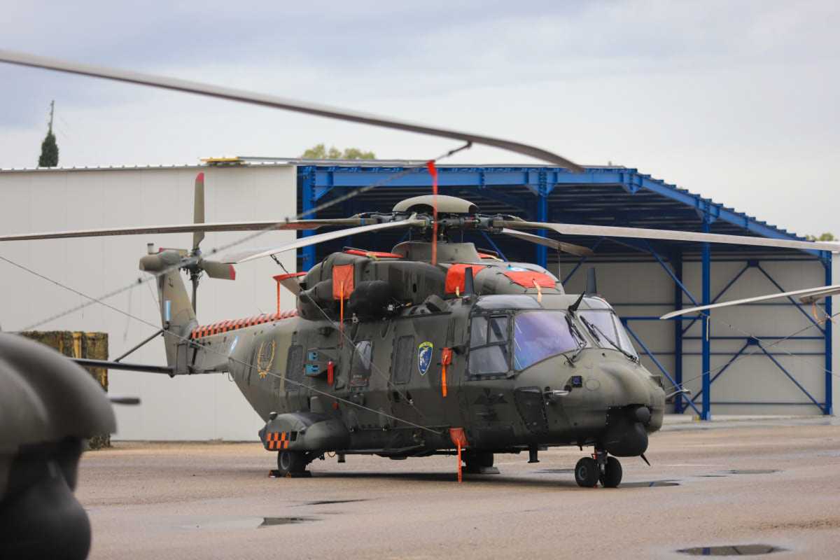 ΝΗ-90: «Έπεσαν οι υπογραφές» και «έρχονται» τα ελικόπτερα στην Αεροπορία Στρατού