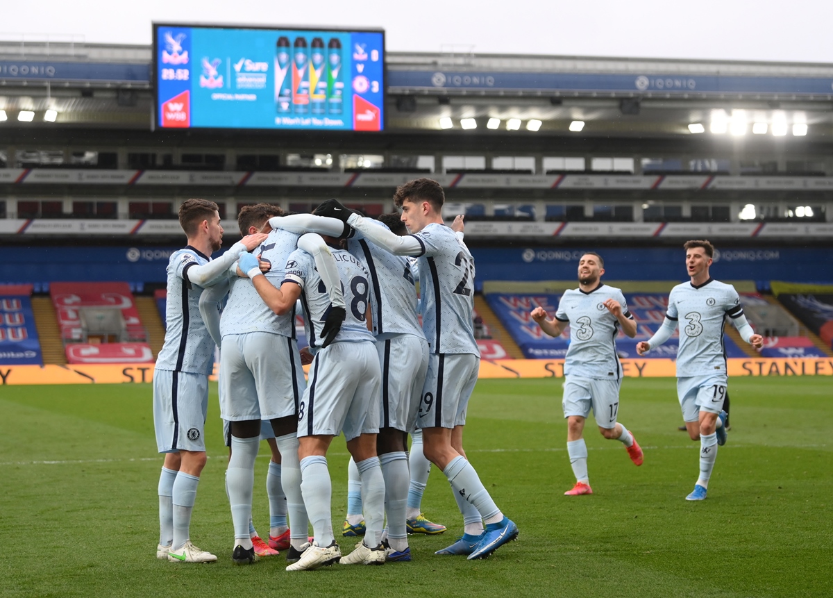 Soccer Football - Premier League - Crystal Palace v Chelsea - Selhurst Park, London, Britain - April 10, 2021 Chelsea's Kurt Zouma celebrates scoring their third goal with teammates Pool via REUTERS