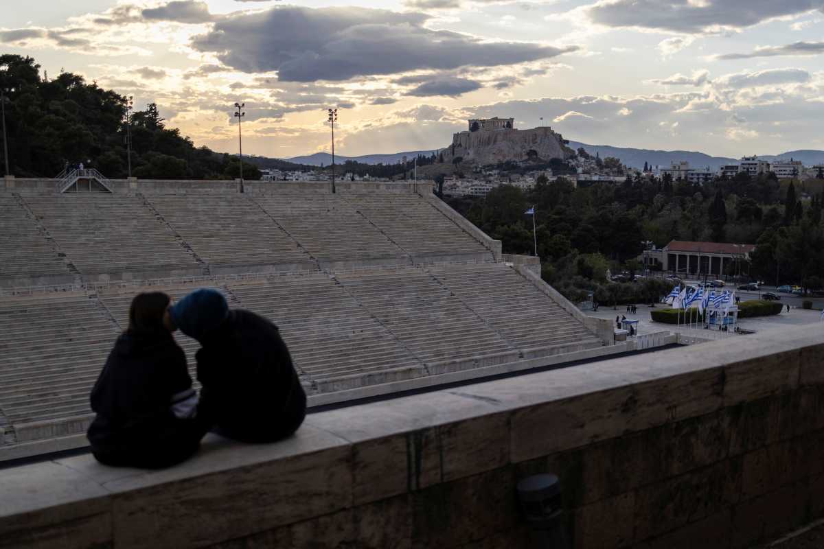 Κορονοϊός: 1355 κρούσματα στην Αττική, 343 στη Θεσσαλονίκη – Η διασπορά των μολύνσεων ανά περιφέρεια