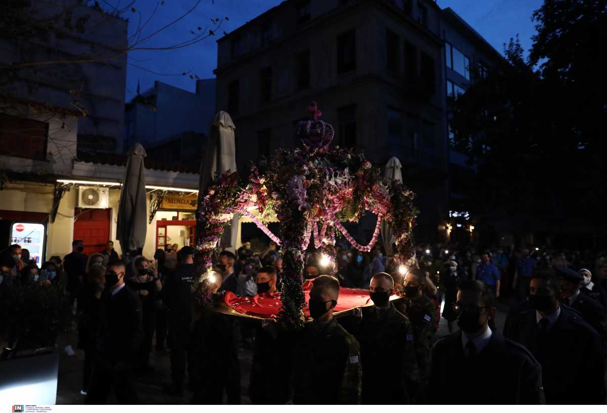 Μ. Παρασκευή: Κατάνυξη σε κάθε γωνιά της χώρας περιμένοντας την Ανάσταση