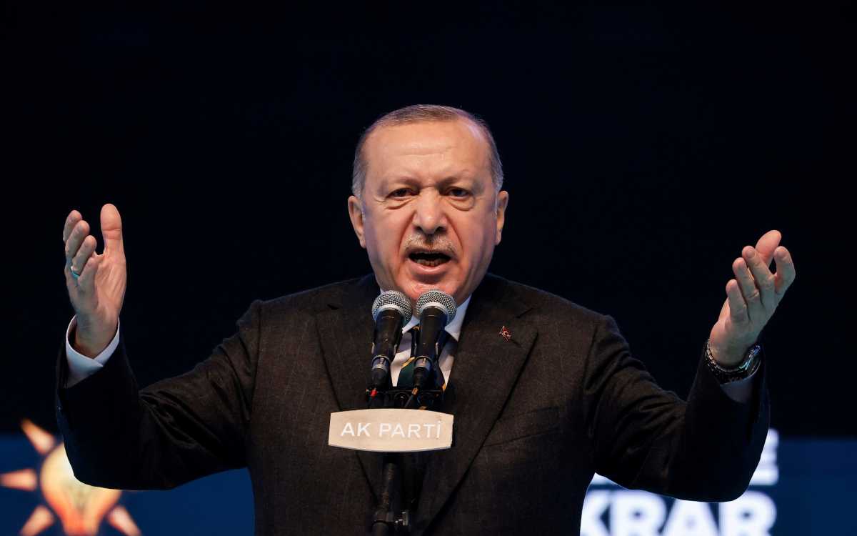Ο Ερντογάν καρατόμησε την υπουργό Εμπορίου – Την αντικατέστησε χωρίς καμία εξήγηση