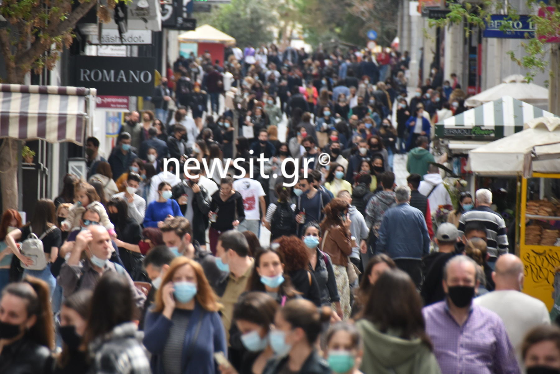 Χριστούγεννα – Εορταστικό ωράριο: Πότε είναι ανοιχτά τα μαγαζιά