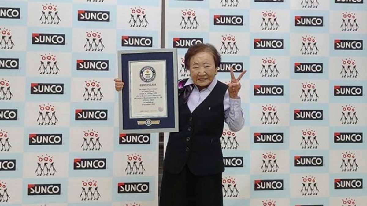 Ιαπωνία: Διευθύντρια ετών 90 μπαίνει στο βιβλίο των ρεκόρ Γκίνες