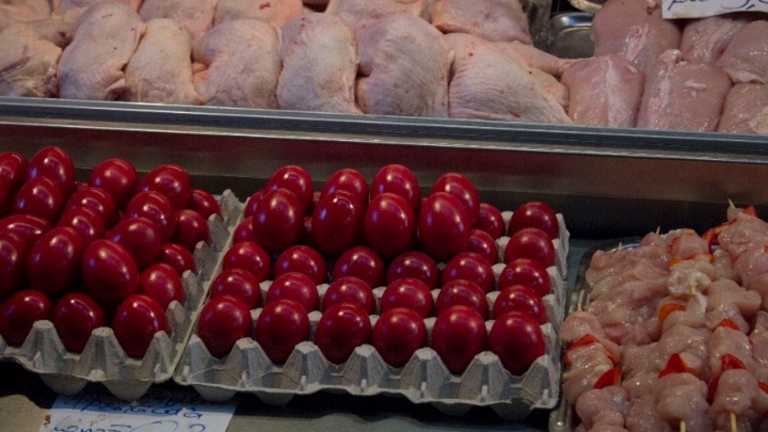 Πασχαλινό τραπέζι: Όλα όσα πρέπει να προσέξετε όταν επιλέγετε αρνιά, κατσίκια και αυγά - Πως συντηρούνται καλύτερα