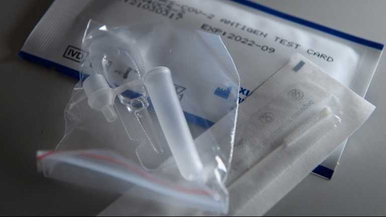 Κοντοζαμάνης: Από αύριο τα δωρεάν self-test στα φαρμακεία