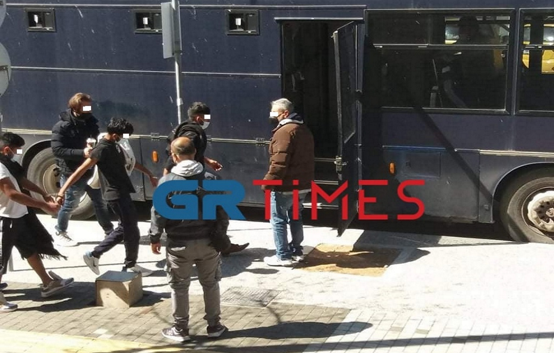 Θεσσαλονίκη: Προφυλακιστέα 6 μέλη διεθνούς κυκλώματος διακίνησης μεταναστών