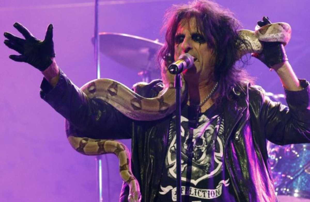 Τραγούδια του Alice Cooper έγιναν… νανούρισμα για παιδά! (video)