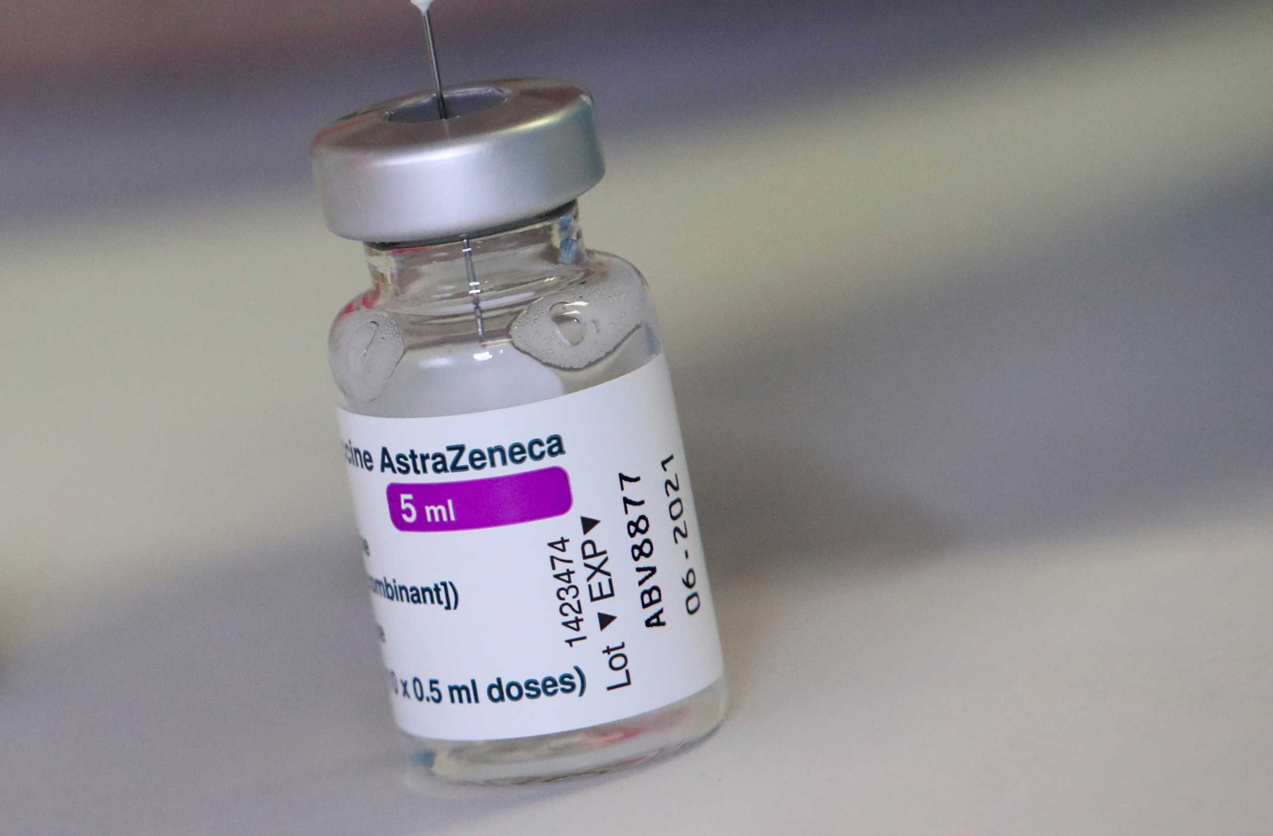Εμβόλιο AstraZeneca: Άκαρπη η τηλεδιάσκεψη των υπουργών Υγείας
