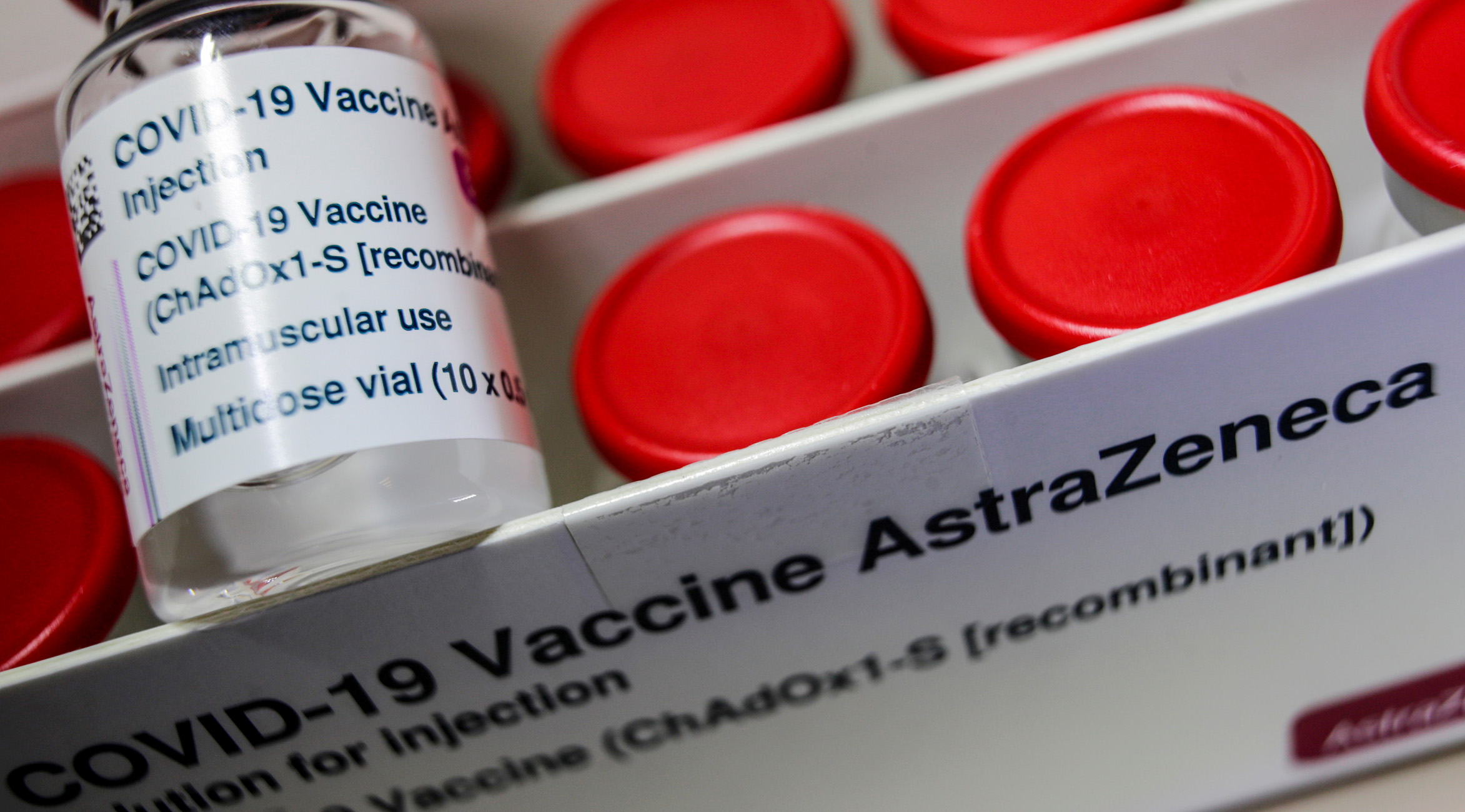 Εμβόλιο AstraZeneca για μέλη του υπουργικού και γενικούς γραμματείς – Μεγάλη διαθεσιμότητα μέσα στο Πάσχα