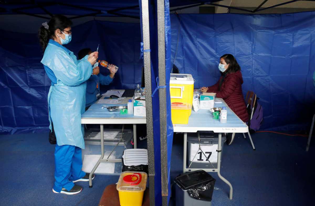 «Τρέχει» ο εμβολιασμός κατά του κορονοϊού στη Χιλή – 6,3 εκατ. έχουν κάνει και τις 2 δόσεις