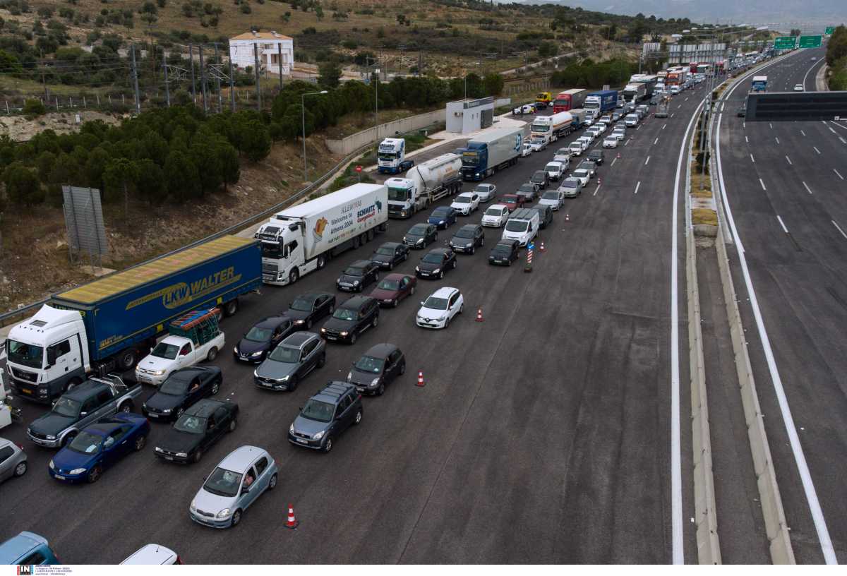 Διόδια: Το παλεύουν μέχρι τελευταία στιγμή για Πάσχα στο χωριό – Πόσοι έχουν περάσει μέχρι τώρα (pics)