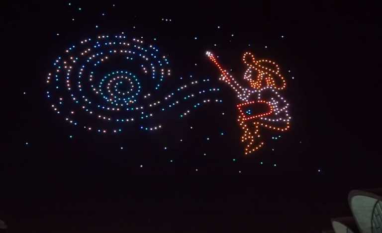 Drones σχημάτισαν πίνακες του Βαν Γκογκ στον ουρανό - Φαντασμαγορικές εικόνες που μπήκαν στο βιβλίο Γκίνες (video)