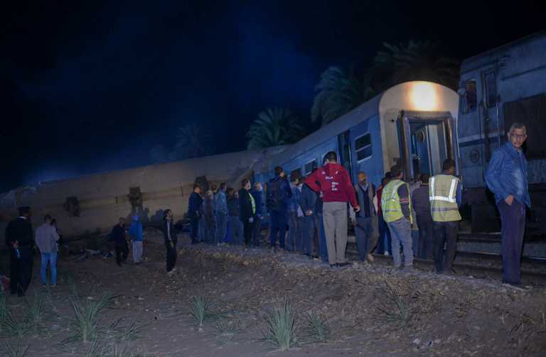 Αίγυπτος: Δεκαπέντε τραυματίες από εκτροχιασμό τρένου