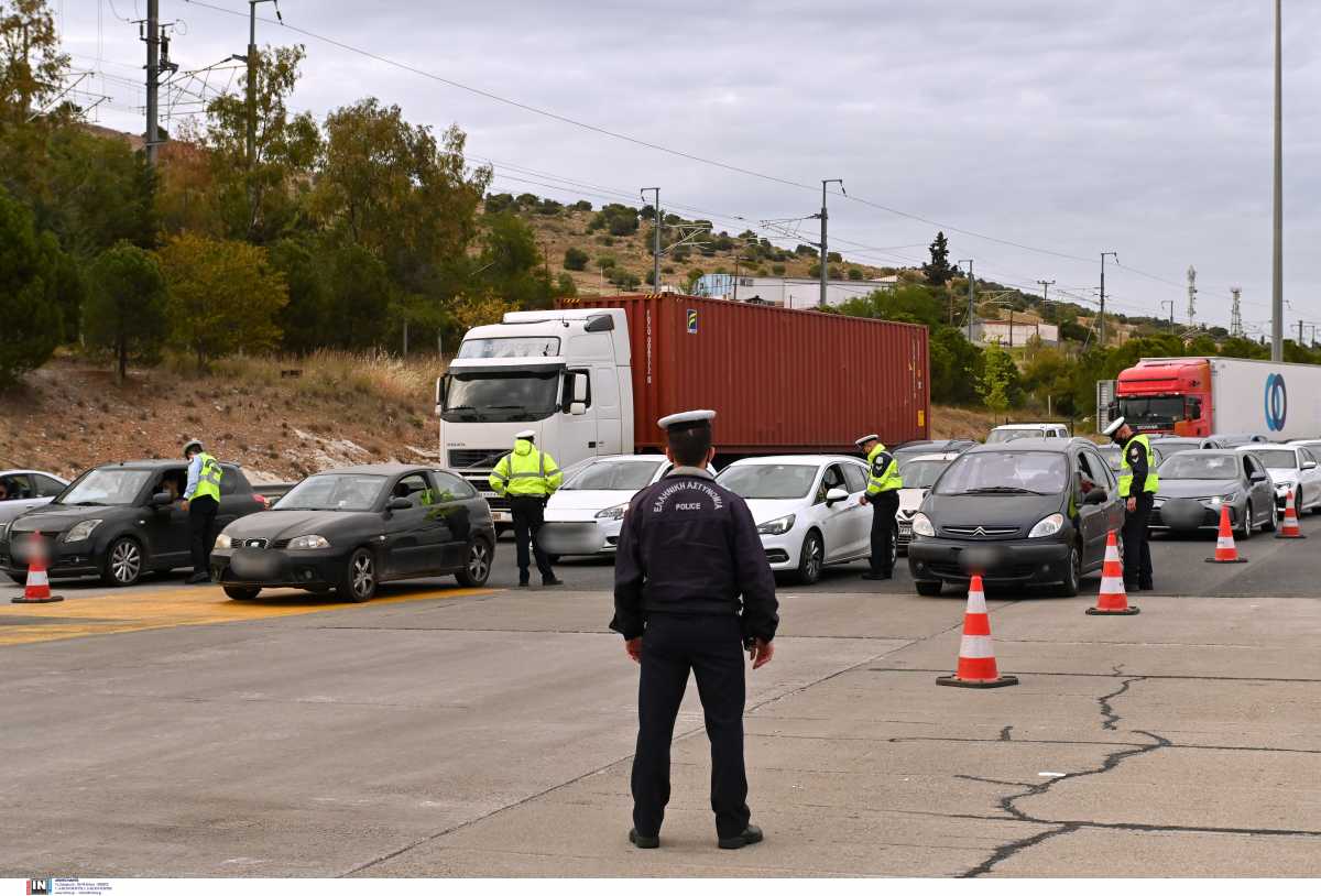 Εθνική Οδός: Η πιο κουφή δικαιολογία για να περάσει το μπλόκο της τροχαίας – Αμίμητο ιδιόχειρο σημείωμα (videο)