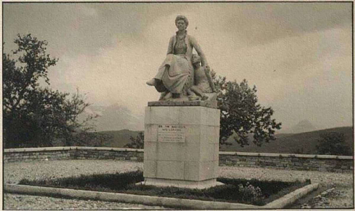 Ο δήμαρχος που θέλει να ξαναστήσει το άγαλμα της Βασίλισσας Φρειδερίκης