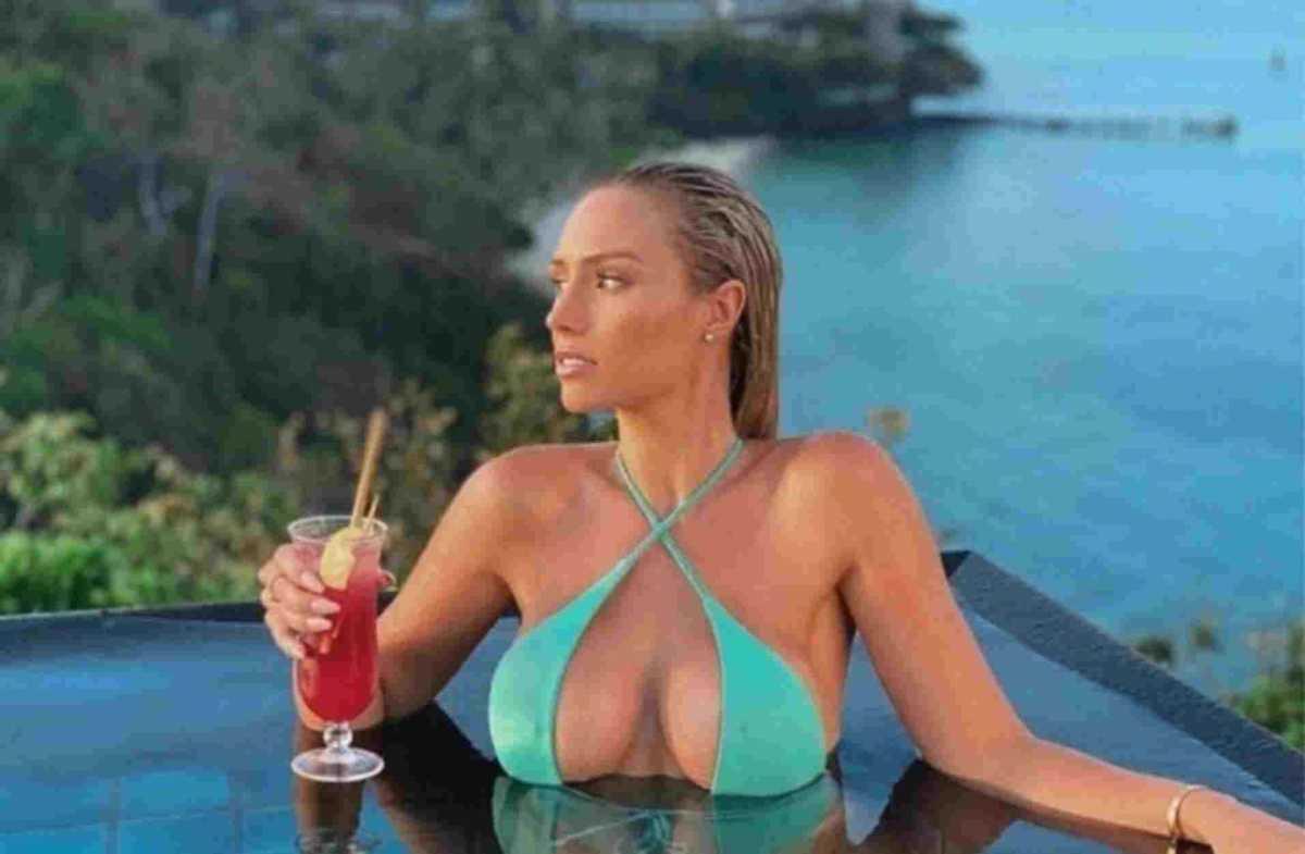 Αν δείτε το μπούστο της Georgina Gentle… “τελειώσατε”