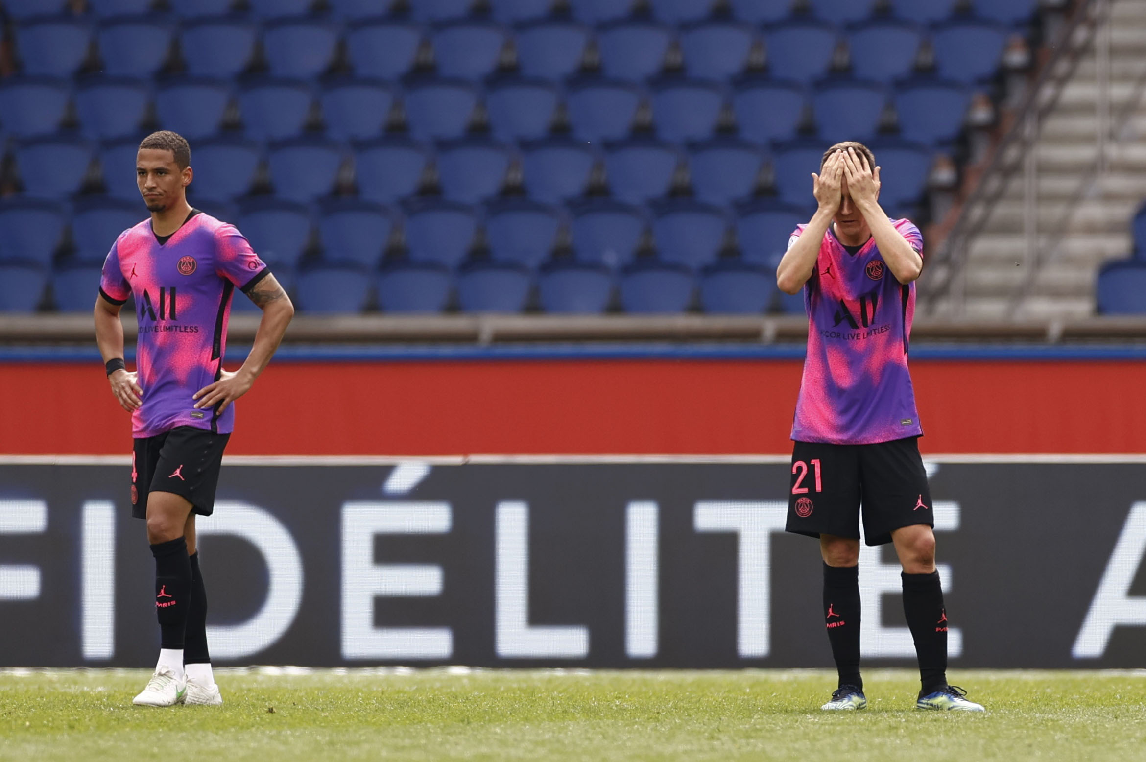 Soccer Football - Ligue 1 - Paris St Germain v St Etienne - Parc des Princes, Paris, France - April 18, 2021 Paris St Germain's Ander Herrera reacts after conceding their second goal scored by AS Saint Etienne's Romain Hamouma REUTERS