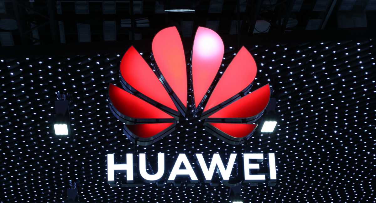 Η Huawei επενδύει 1 δισ. δολάρια στην έρευνα και ανάπτυξη ηλεκτρικών αυτοκινήτων
