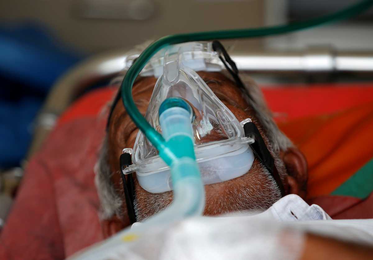 Βρετανία: Ιατρικό εξοπλισμό έκτακτης ανάγκης στην Ινδία στέλνει το Λονδίνο